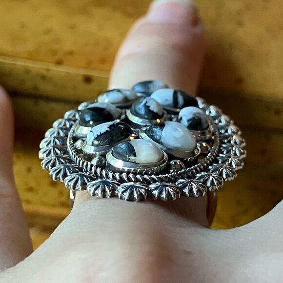 White Buffalo Sterling Silver Statement Ring Size 7 - Picture 2 of 9